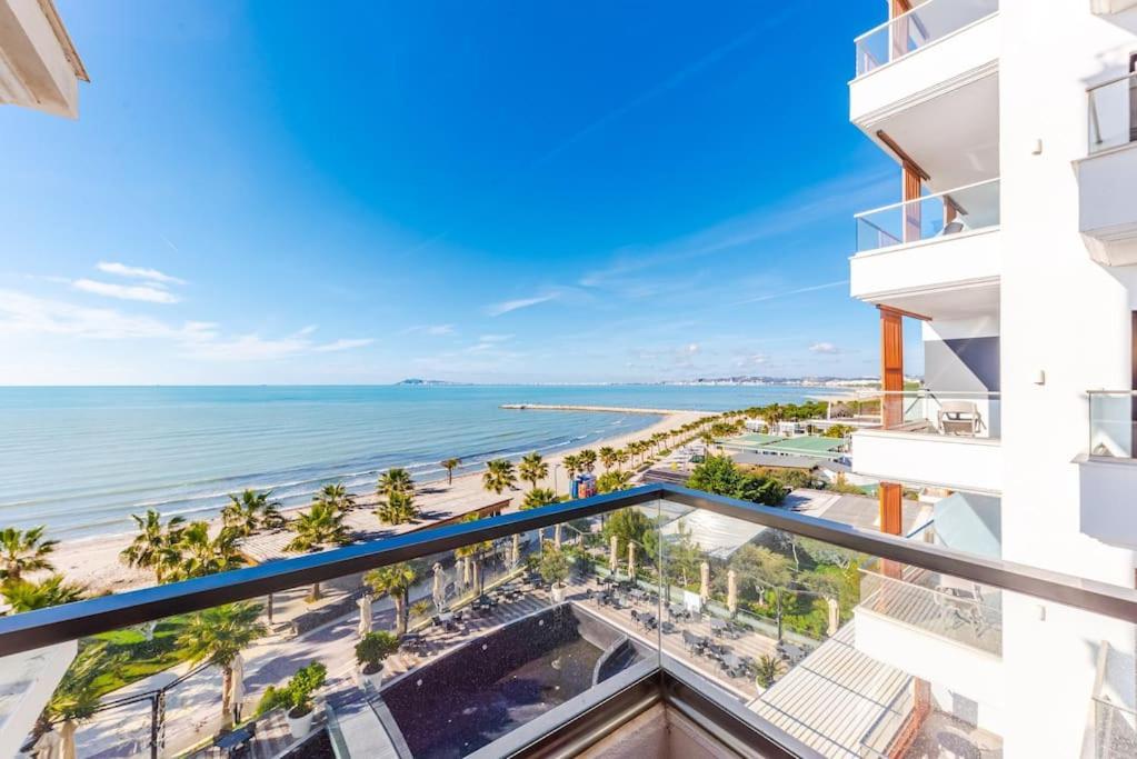 Seaview Luxury Suite By Ps โกเลม ภายนอก รูปภาพ