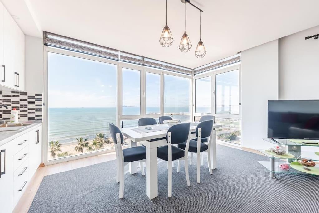 Seaview Luxury Suite By Ps โกเลม ภายนอก รูปภาพ