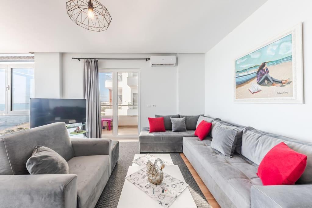 Seaview Luxury Suite By Ps โกเลม ภายนอก รูปภาพ