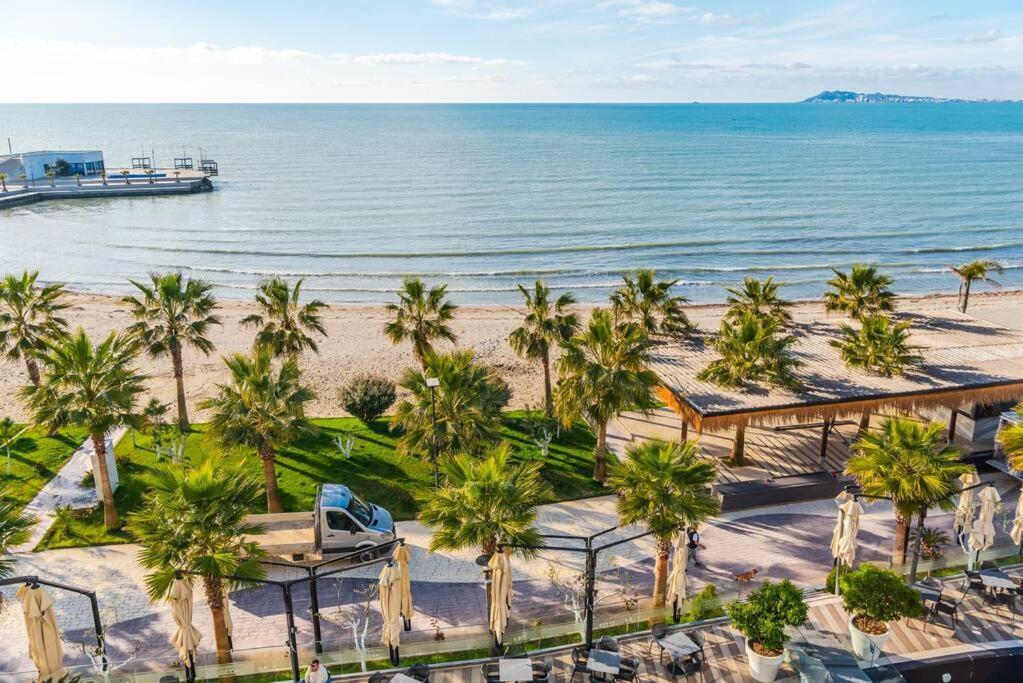 Seaview Luxury Suite By Ps โกเลม ภายนอก รูปภาพ